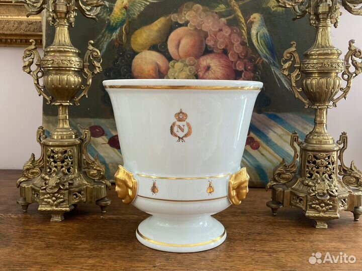 Кашпо белое. Фарфор. Золото. Франция