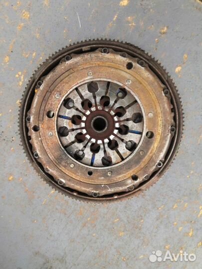 Двухмассовый маховик volkswagen transporter t4 аjt
