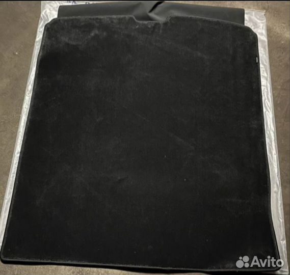 Коврик багажника 5 мест volvo