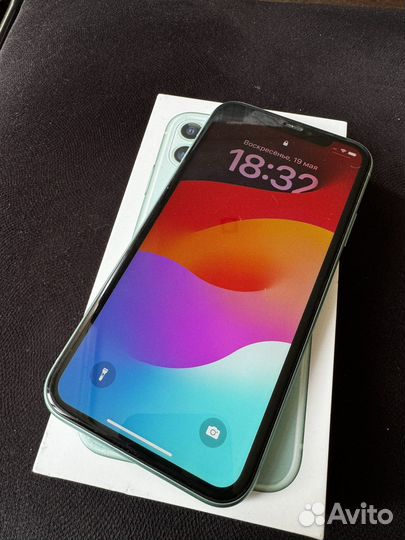 iPhone 11, 64 ГБ