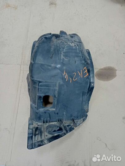 Подкрылок передний левый BMW E90 E91 E92 рест