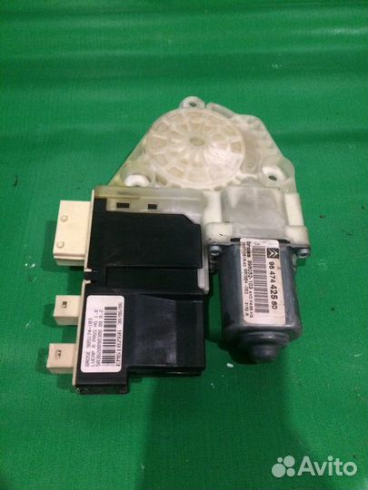 Моторчик стеклоподъемника передний правый Ситроен