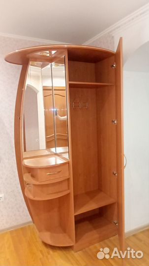 Продам угловой шкаф бу