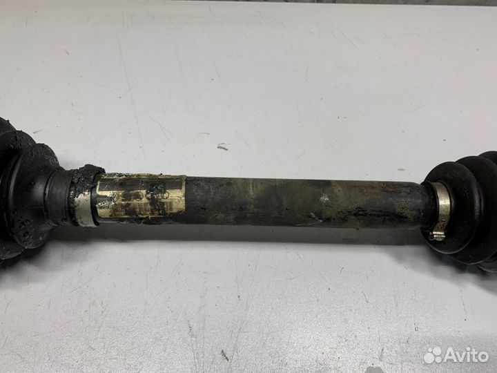 Привод передний левый Bentley Continental Flying