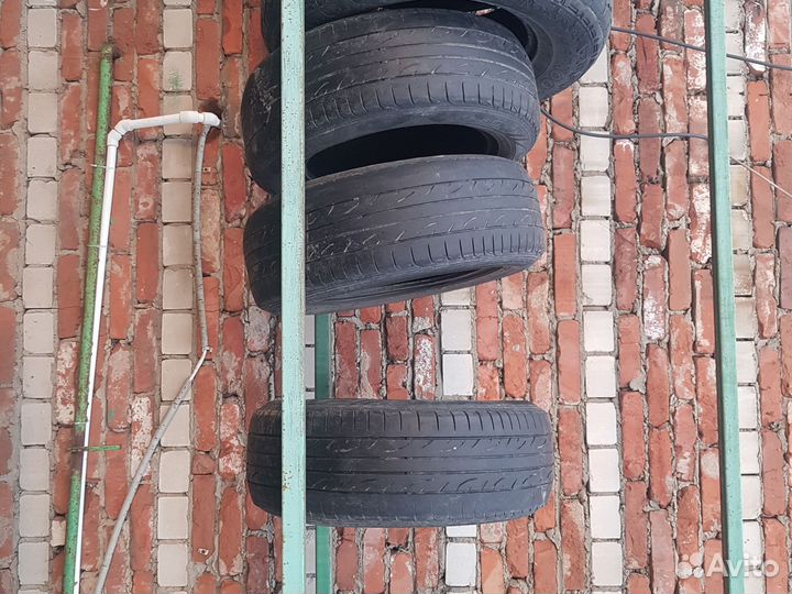 Dunlop SP Sport LM704 215/60 R16