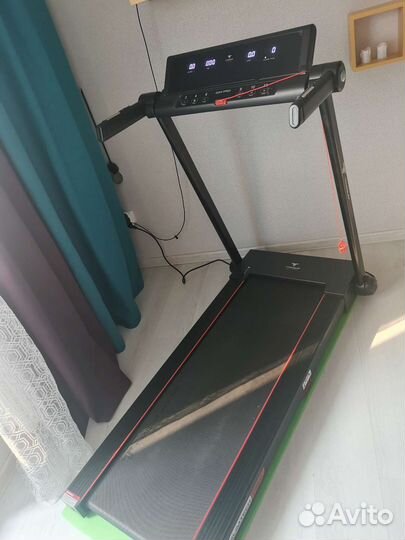 Беговая дорожка (в мВидео 50к)