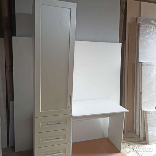 Уголок школьника стол со шкафом