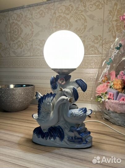Лампа настольная старинная