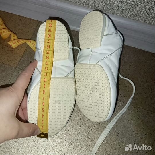 Детские кроссовки для спортивной аэробики