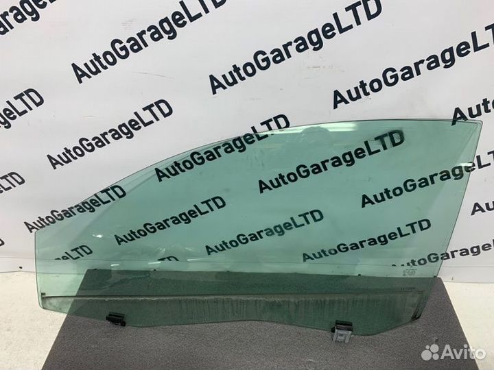 Стекло двери переднее левое Mercedes-Benz C-Class