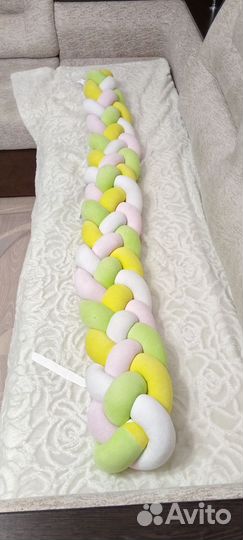 Бортик косичка в кроватку