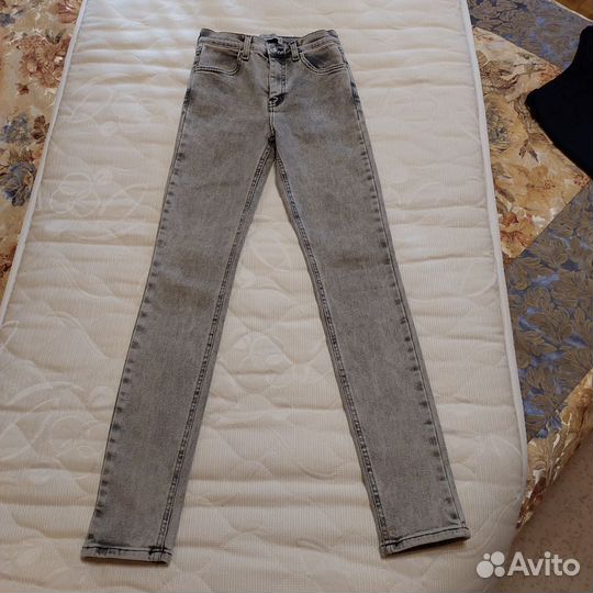 Джинсы на девочку 12-14лет