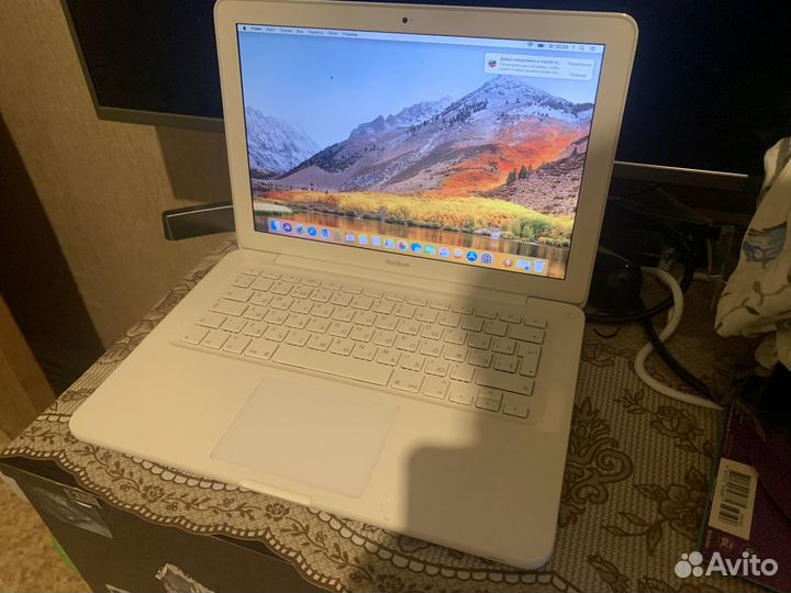 Macbook 13 2010 9gb оперативки + ssd 120gb