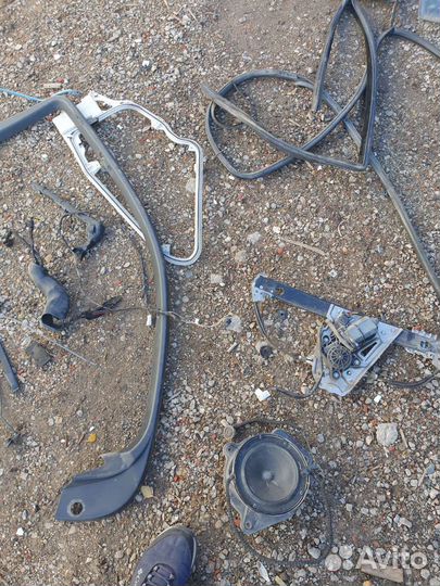 Задний молдинг двери на мерседес 220 лонг