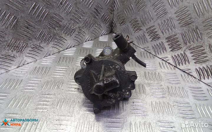 Насос вакуумный Mitsubishi Pajero 4 2009