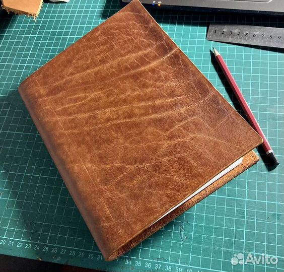 Кожаная тетрадь