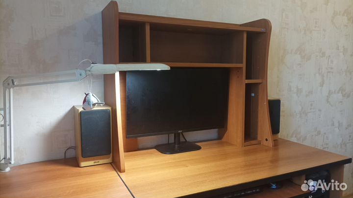 Стол письменно - компьютерный со стойкой