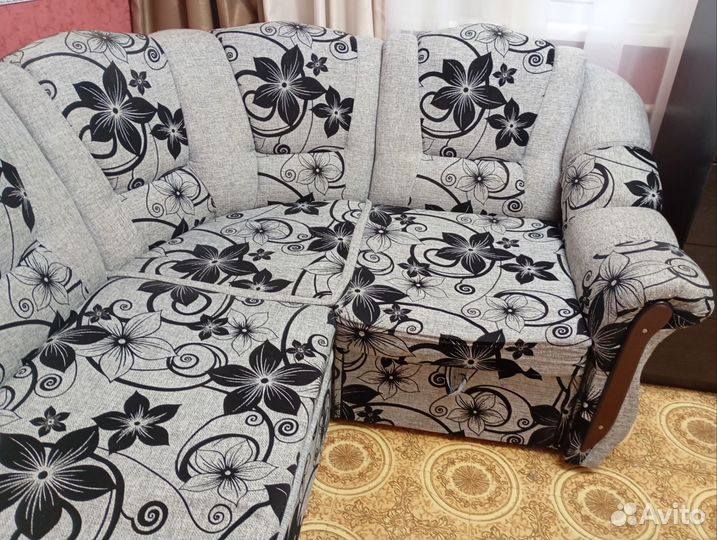 Угловой диван бу