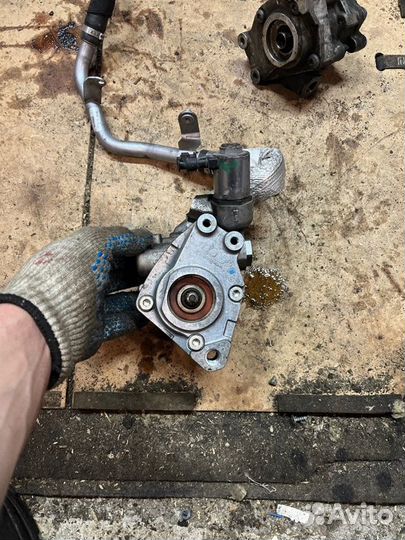 Насос гур Audi A8 D4 4.2 CDR 2011