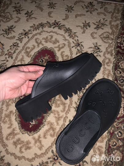 Женские шлепанцы crocs