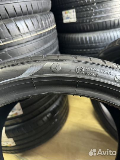 Pirelli P Zero PZ4 355/25 R21 и 255/30 R20 107Y