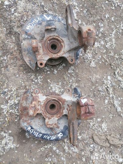 Кулак поворотный R L honda нrv