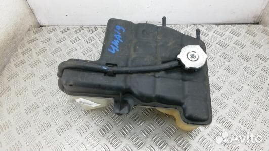 Бачок расширительный jeep grand cherokee WK (4MA19