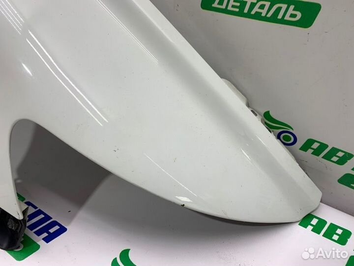 Крыло переднее правое Volvo V50 универсал бензин 1