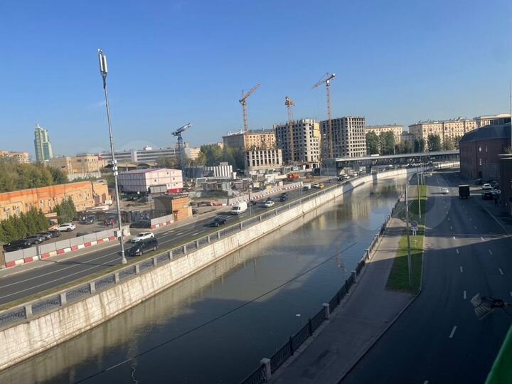 Здание, Отель, Офис, Представительство - 733 м²