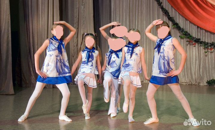 Костюм сценический в морском стиле