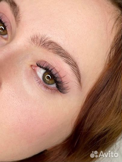 Наращивание и ламинирование ресниц в салоне