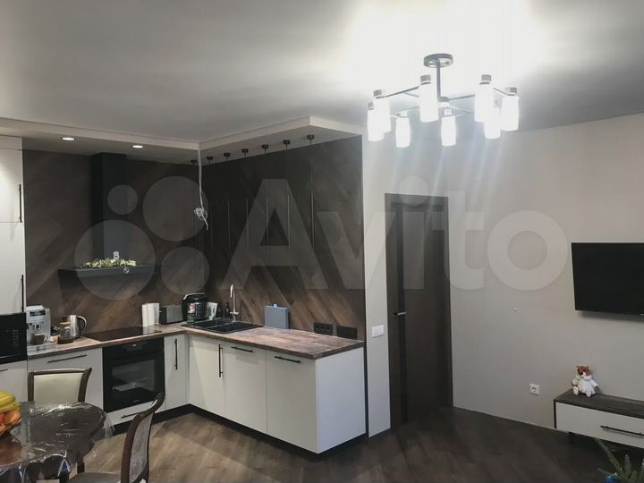 3-к. квартира, 81,1 м², 7/18 эт.