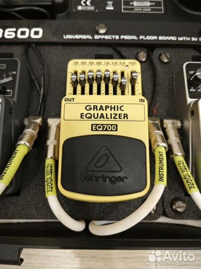 Педалборд Behringer