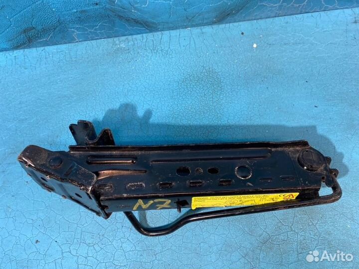 Домкрат Ford Fiesta 6 CB1 hxjb 2011