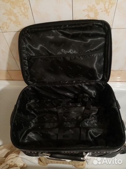 Чемодан на 2 колесах для ручной клади 55х32х21+5