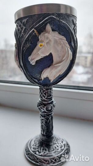 Бокал из декоративной смолы