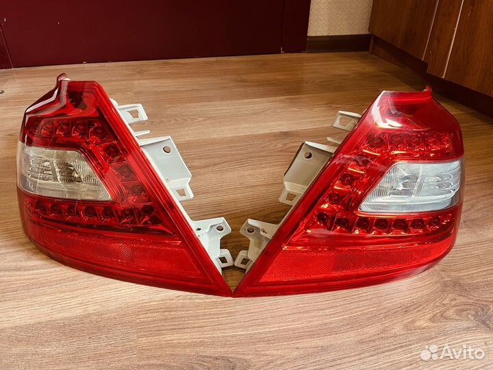 Фонарь задний Nissan Teana j32