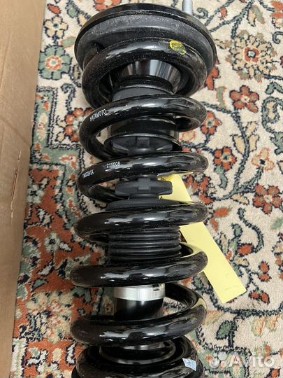 Стойка передняя в сборе Паджеро 3 4