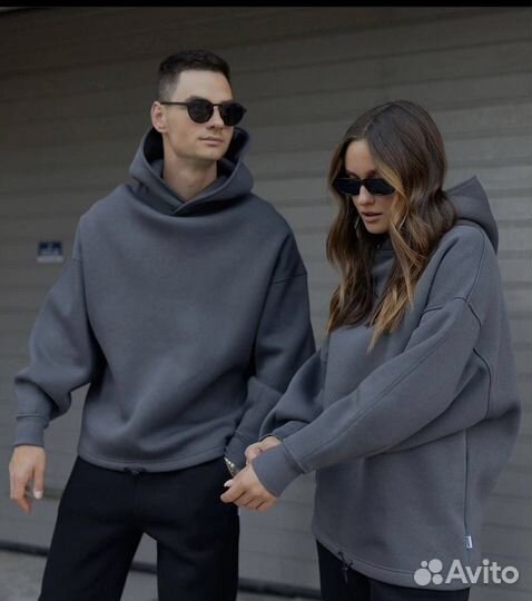 Парные спортивные костюмы