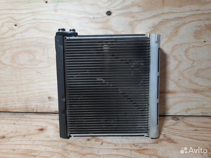 Испаритель кондиционера Toyota Wish ZNE10G 1zzfe