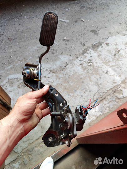 Педаль газа Toyota Picnic