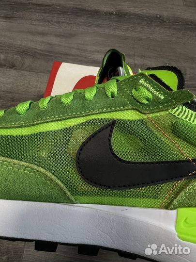 Nike waffle one electric green