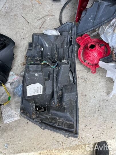 Фара левая Лада Веста