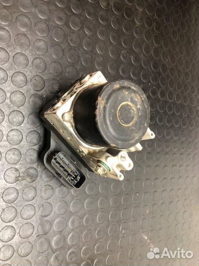 Блок ABS (насос) для Toyota RAV 4 2006-2013