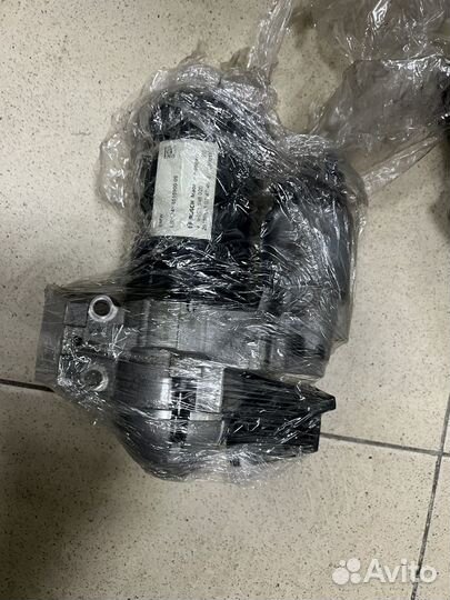 Стартер 12418581098 BMW X5 F15 3.0