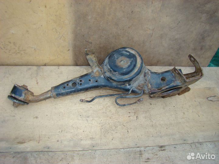 Рычаги задней подвески Toyota rav4 05г