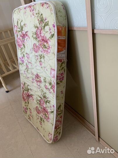 Детская кровать + матрас