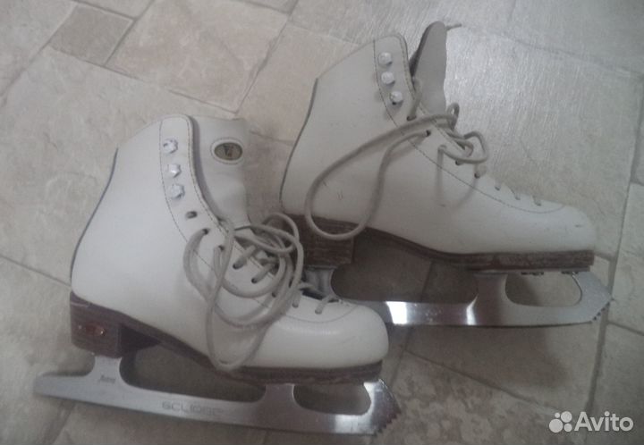 Фигурные коньки Riedell