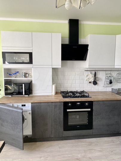 3-к. квартира, 95 м², 9/12 эт.