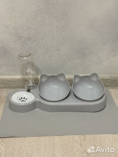 Когтеточка с домиком, лоток, миски, корм